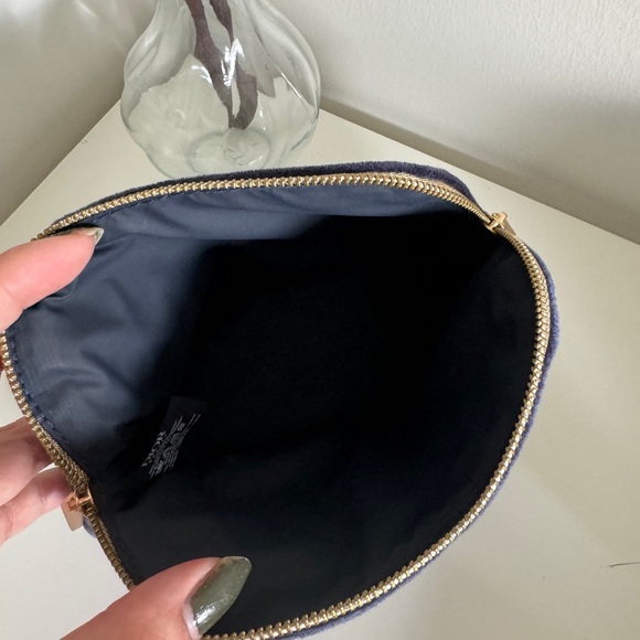 New Christian Dior Velvet Makeup Bag Navy - Picture 6 of 9